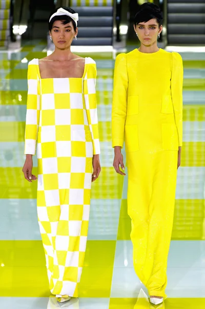 Look 32
